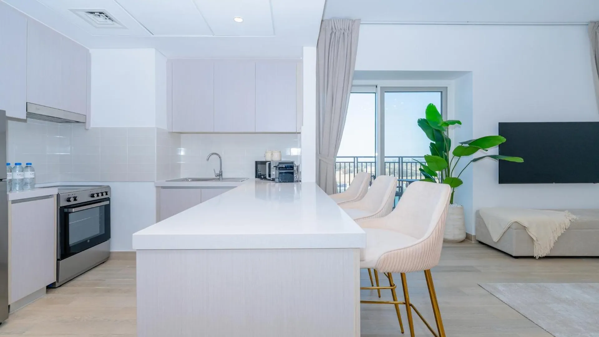 Two Bedroom Apartment By Otolo Homes With Free Yas Theme Park Tickets 0*, Abu Dhabi Emirati Arabi Uniti