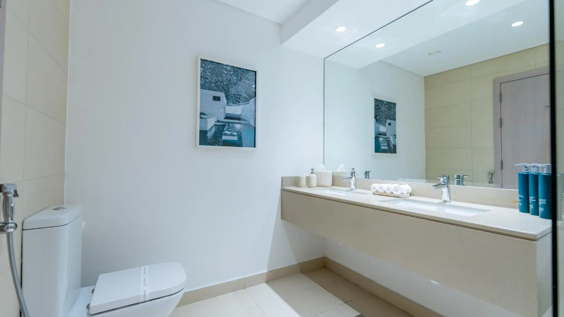 Two Bedroom Apartment By Otolo Homes With Free Yas Theme Park Tickets Abu Zabi